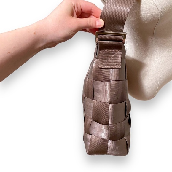 Harvey's Seat Belt Shoulder Crossbody Brown Original Large Tote Bag - Picture 4 of 9